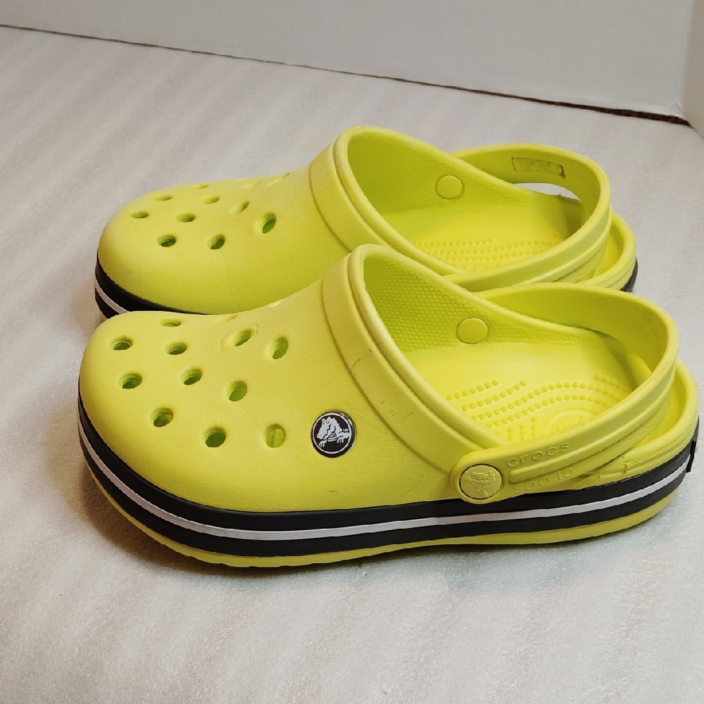 CROCS Kids Bright Yellow Sandals Size J3